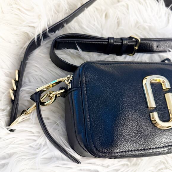 MARC JACOBS | Black Gold Leather The Softshot Shoulder Crossbody Bag Two Zippers - Picture 6 of 10